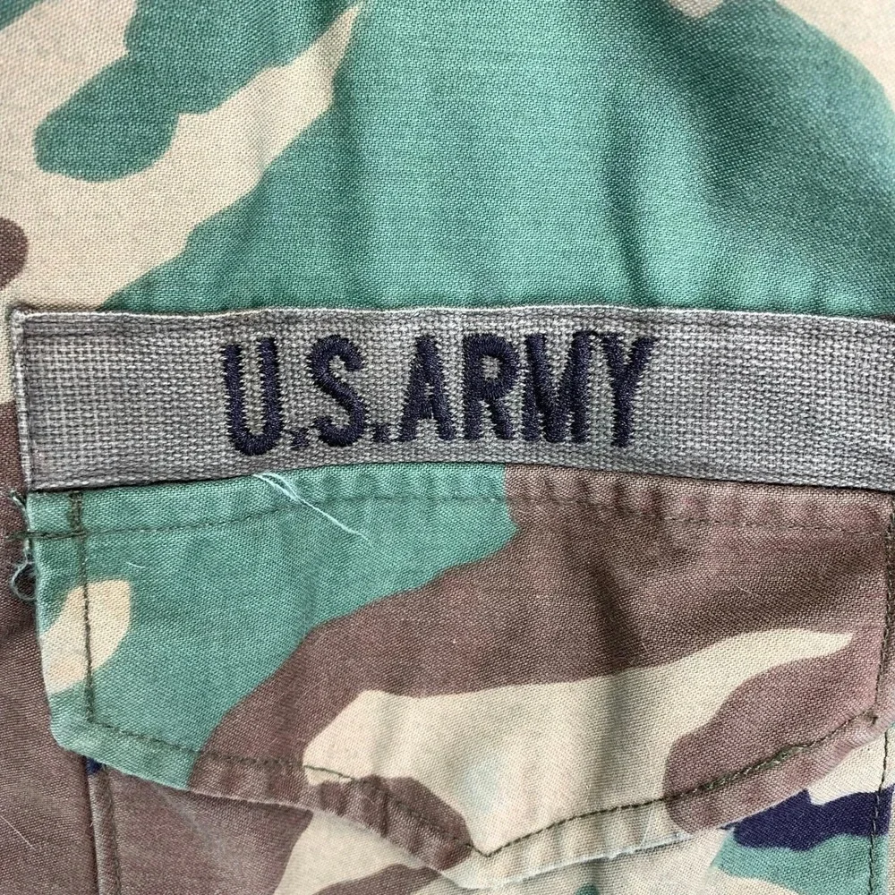 US Army Cold Weather Jacket Mens Medium Woodland‎ Camo Field Coat Military 90s